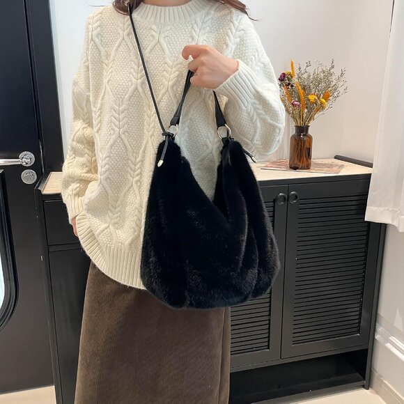 Soft Plush Faux Fur Handbag - Spacious Winter Bag with Adjustable Strap - Picture 3 of 7